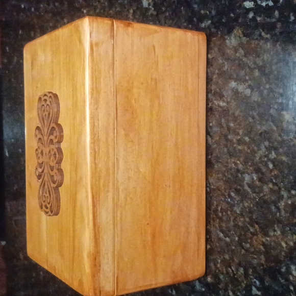 Homemade wooden trinket box - Picture 2 of 7